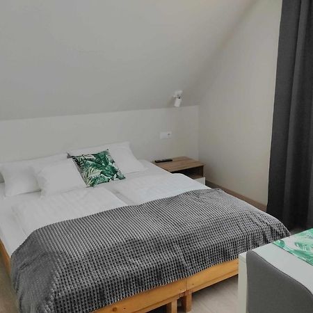 Apartamenty Maciata ビャウィ・ドゥナイェツ エクステリア 写真
