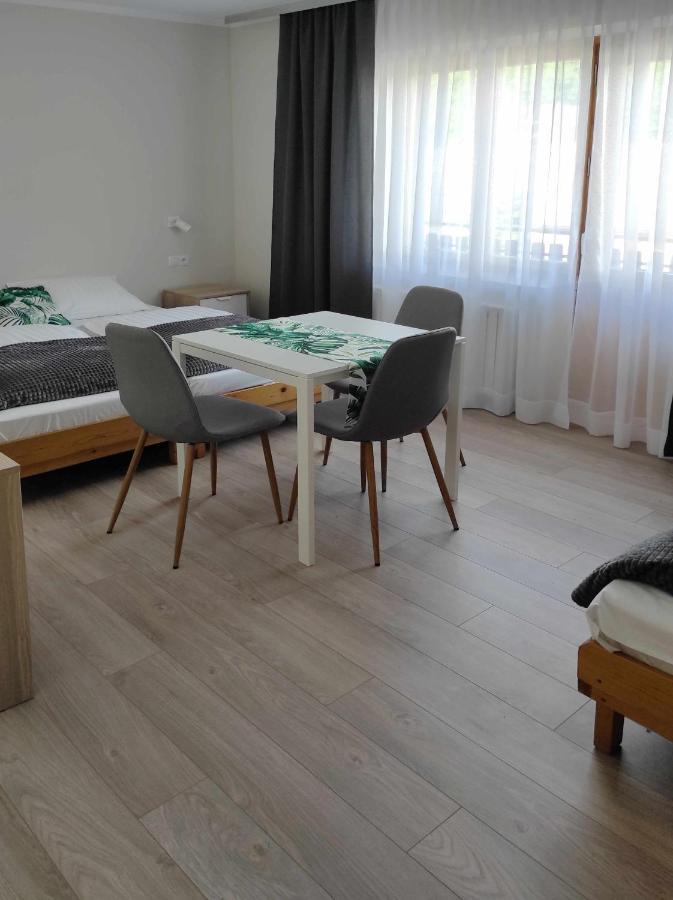 Apartamenty Maciata ビャウィ・ドゥナイェツ エクステリア 写真