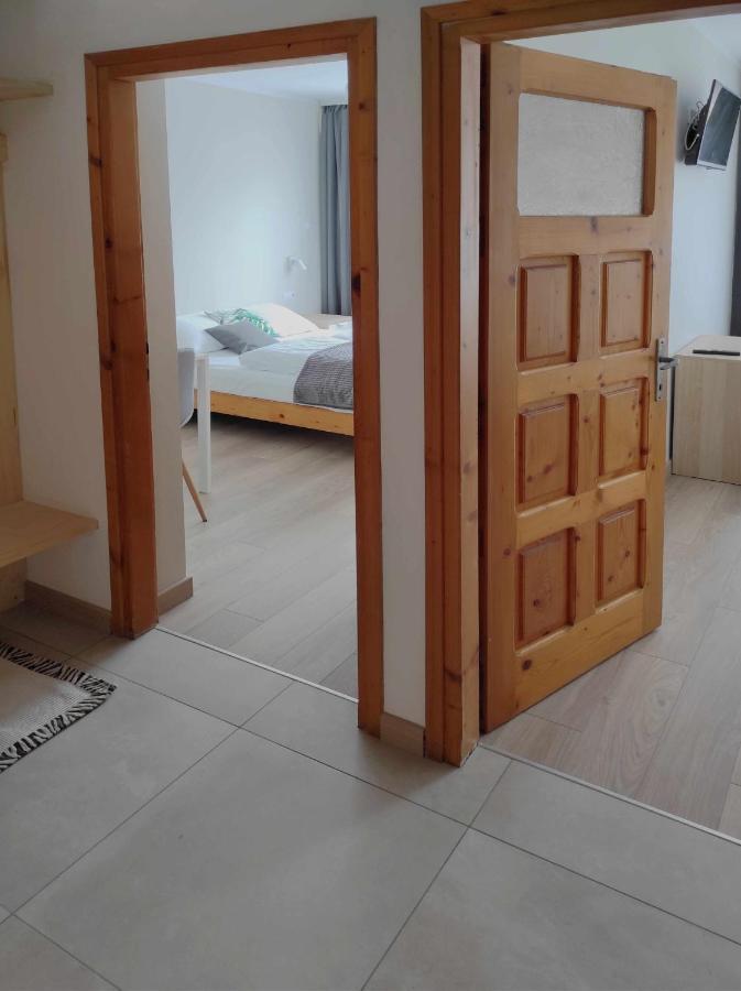 Apartamenty Maciata ビャウィ・ドゥナイェツ エクステリア 写真