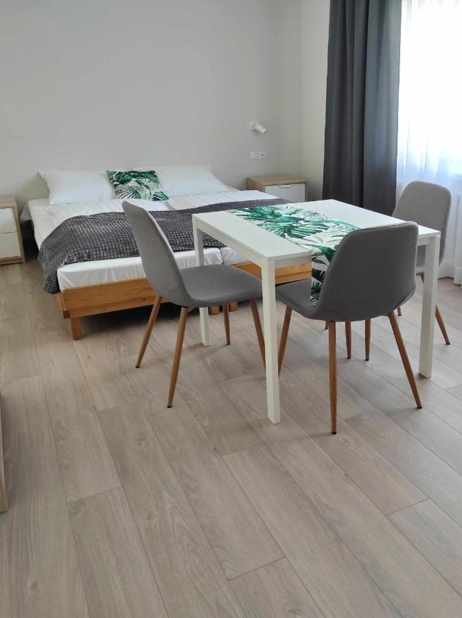 Apartamenty Maciata ビャウィ・ドゥナイェツ エクステリア 写真