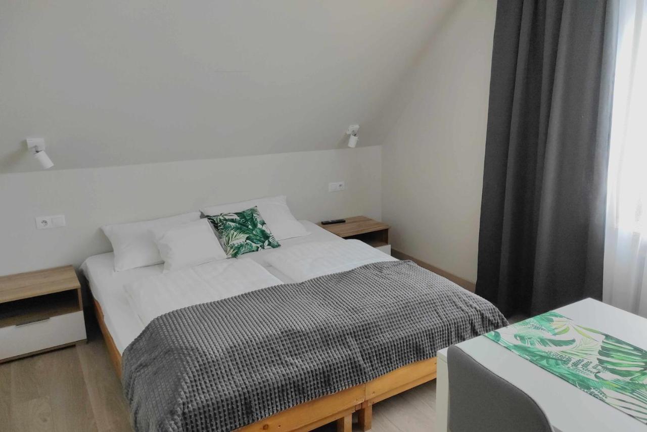Apartamenty Maciata ビャウィ・ドゥナイェツ エクステリア 写真