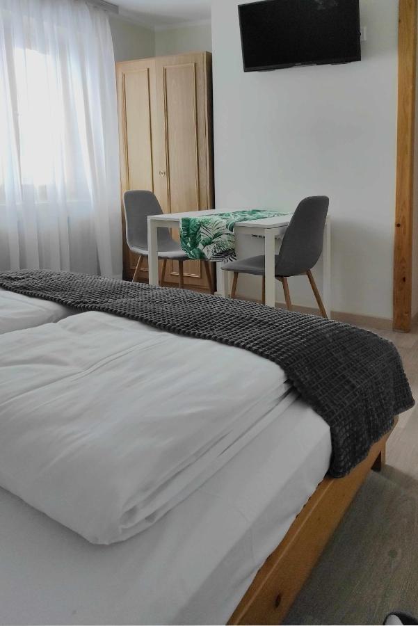 Apartamenty Maciata ビャウィ・ドゥナイェツ エクステリア 写真