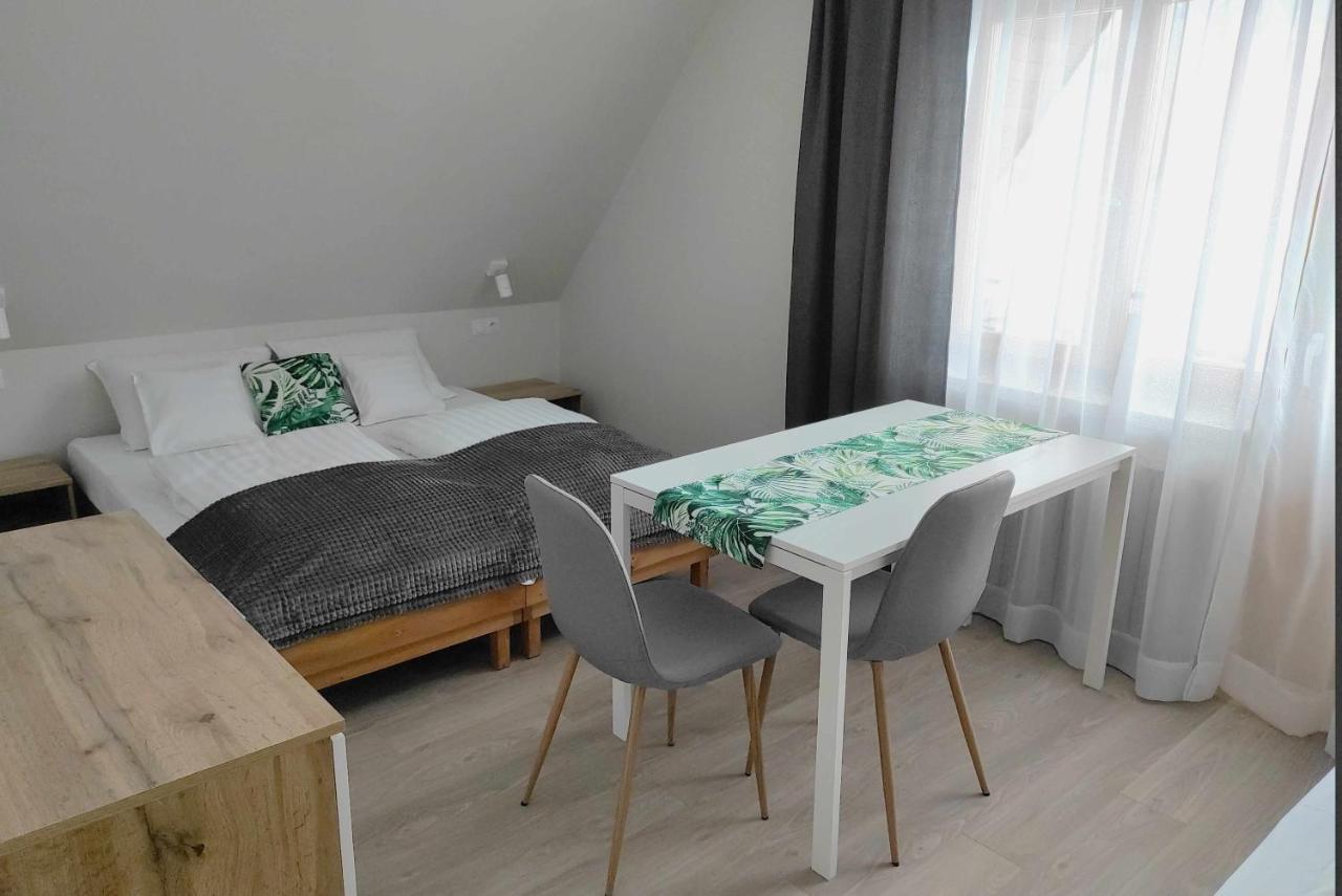 Apartamenty Maciata ビャウィ・ドゥナイェツ エクステリア 写真