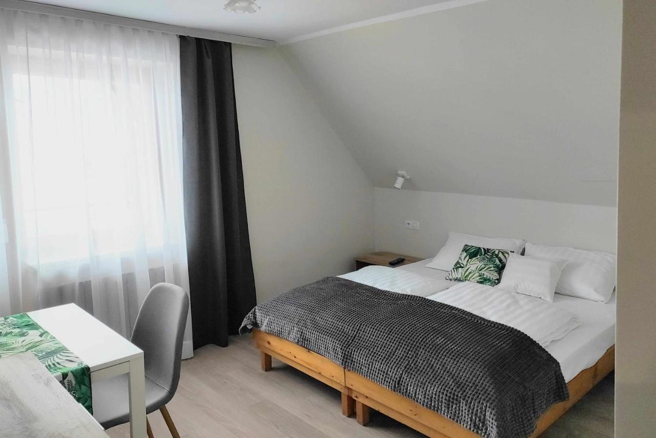 Apartamenty Maciata ビャウィ・ドゥナイェツ エクステリア 写真
